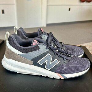 Women's New Balance 009 in Blue